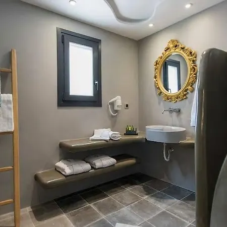 Aurum Eco Villa Kamari (Santorini)